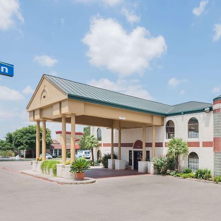 Days Inn By Wyndham New Braunfels Luaran gambar